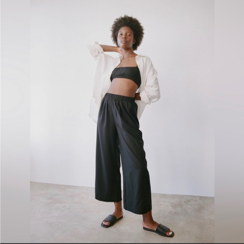 Ozma of California Silk Noil cropped pants. Fit up to 27” waist comfortably IMO